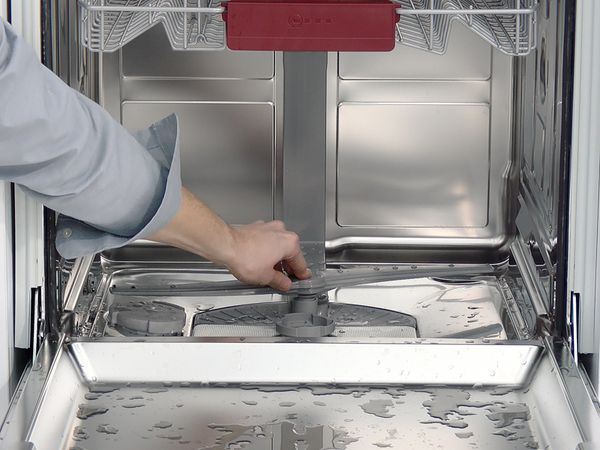Je vaatwasser aansluiten: alles wat je moet weten